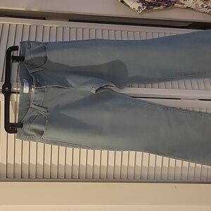 No boundaries light wash straight  legs jeans size 13